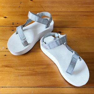TEVA Universal Flatform White Silver Metallic 7
